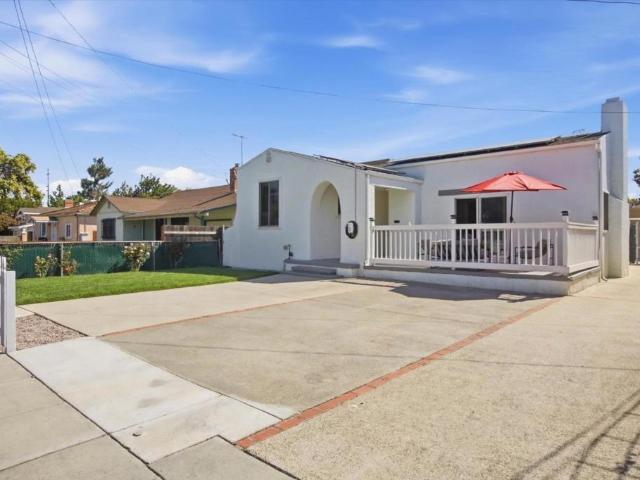 House for sale in Belle Haven, Menlo Park