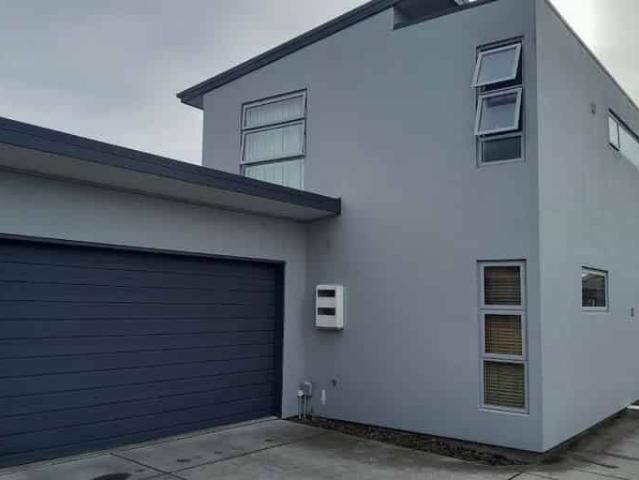 House for rent in Heathcote, Canterbury