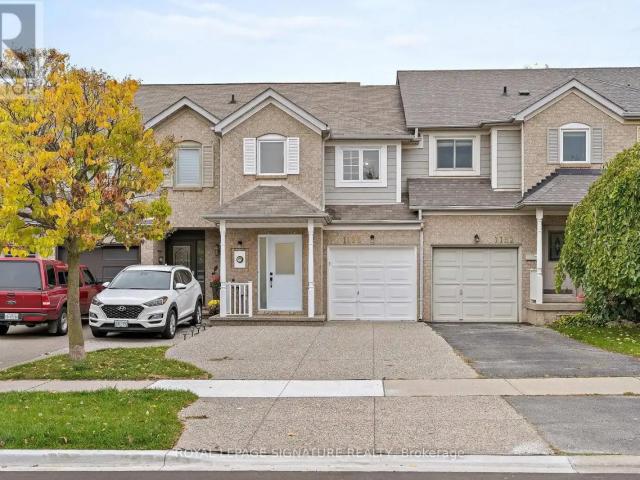 Townhouse for rent in Oakville, Golden Horseshoe