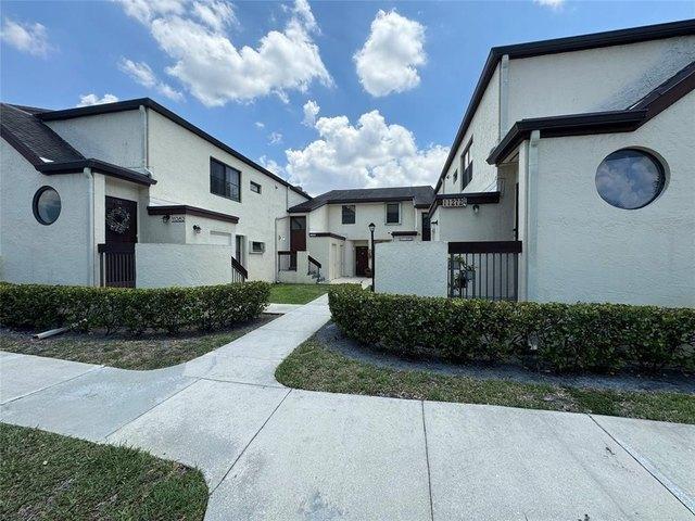 Condo for sale in Pembroke Pines, Florida