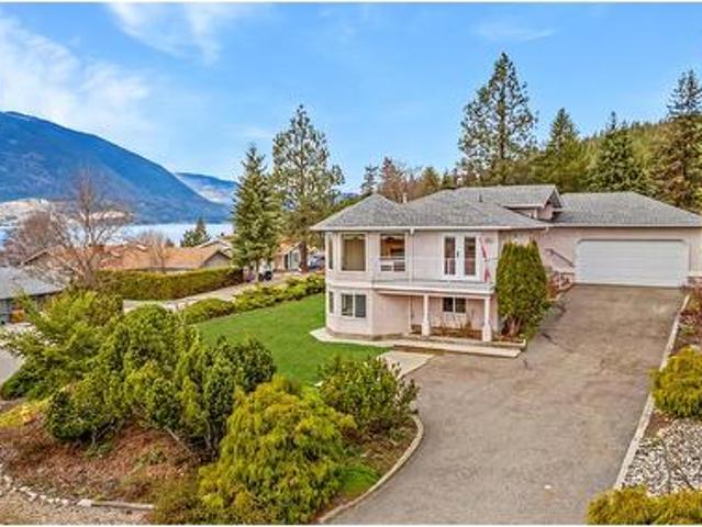 House for sale in Salmon Arm, British Columbia