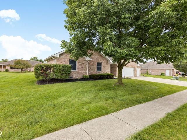 Condo for sale in Holiday Pines, Brownsburg
