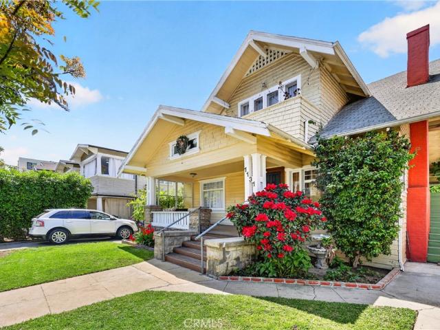 Townhouse for sale in Canoga Park, California