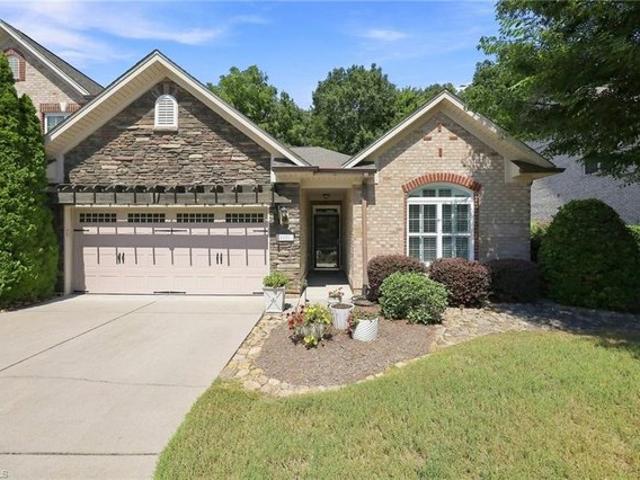 Townhouse for sale in Pfafftown, North Carolina