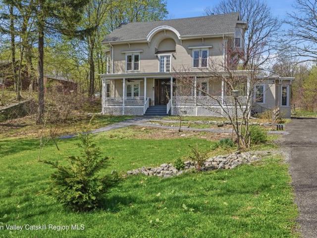 House for sale in Bloomington, New York