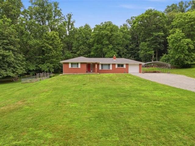 House for sale in Mount Pleasant, Pennsylvania