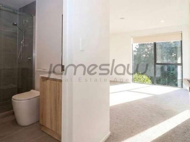 Townhouse for rent in Balmoral