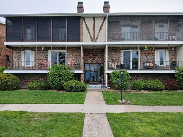 Condo for sale in Palos Hills, Illinois