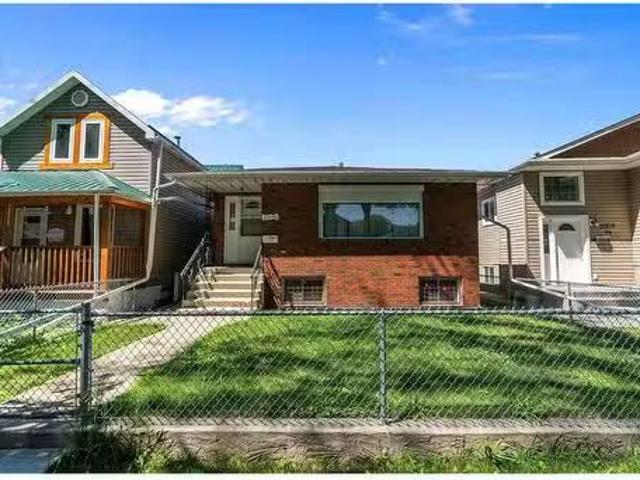House for sale in Wedgewood, Alberta