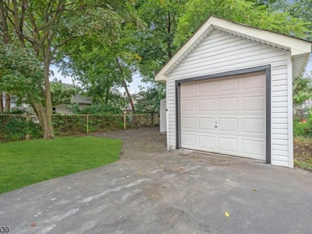 House for sale in Hillside, New Jersey