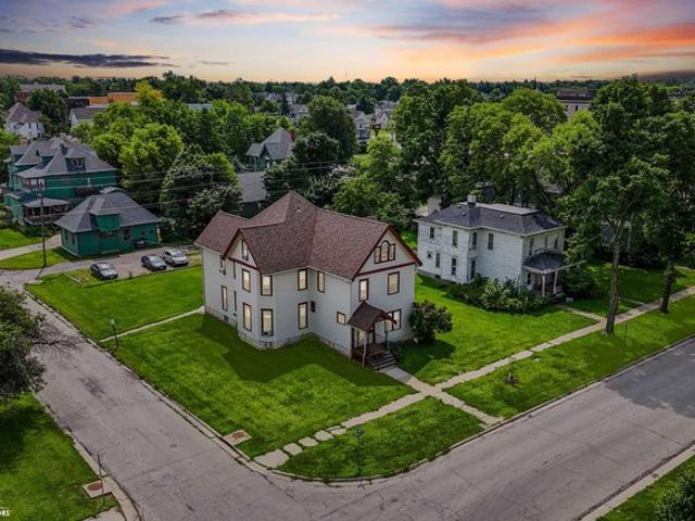 House for sale in Grinnell, Iowa