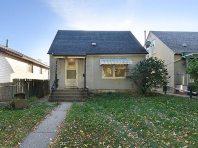 House for sale in Alberta Avenue, Edmonton