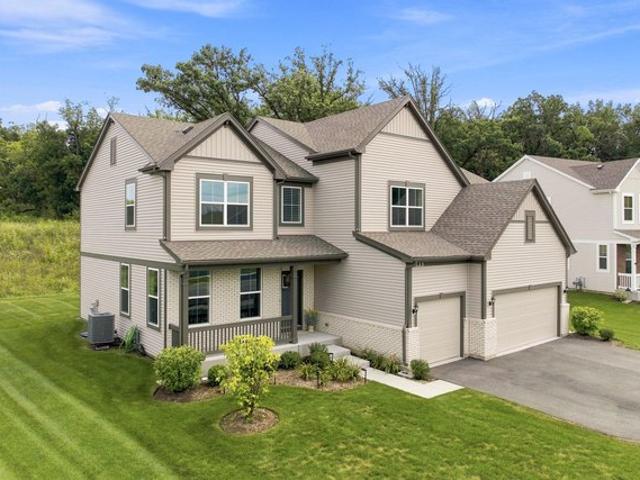 House for sale in Mchenry, Illinois