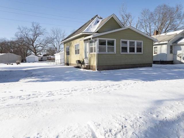 House for sale in Waterloo, Iowa