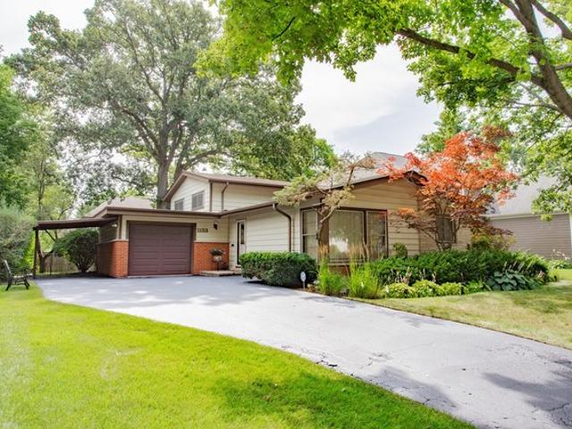 House for sale in Deerfield, Illinois