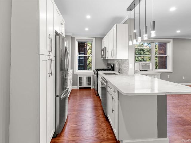 Condo for sale in Gunther Park, City of Yonkers