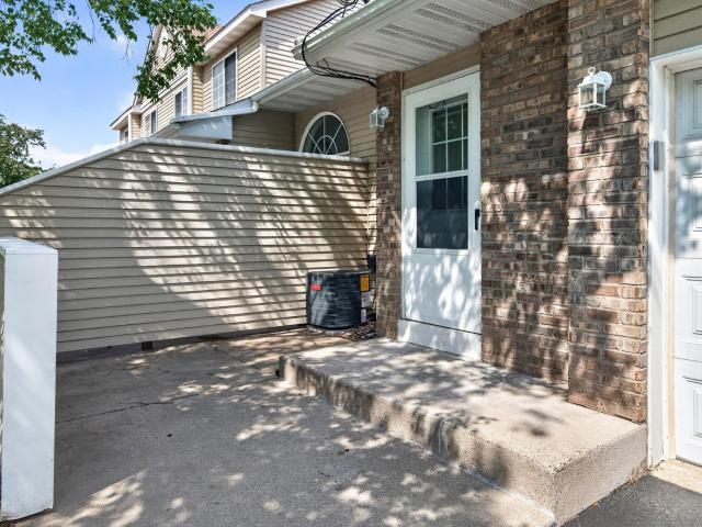 Townhouse for sale in New Brighton, Ramsey County