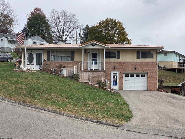 House for sale in Fairmont, West Virginia