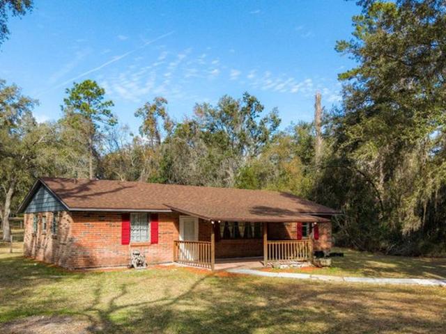 House for sale in Suwannee, Florida