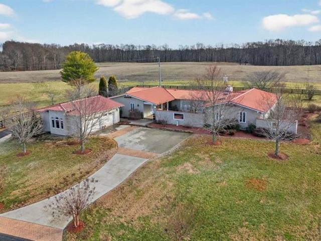 House for sale in Morgantown, Kentucky