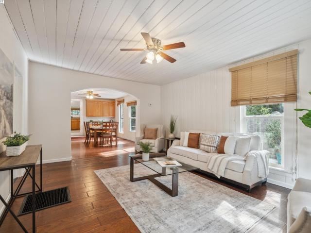 House for sale in Brookdale