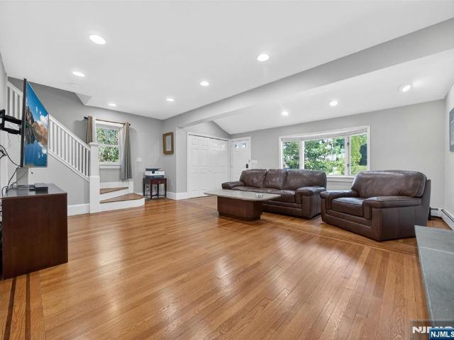 House for sale in Teaneck, New Jersey