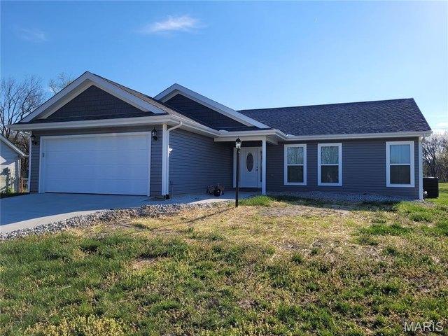 House for sale in Jersey, Illinois