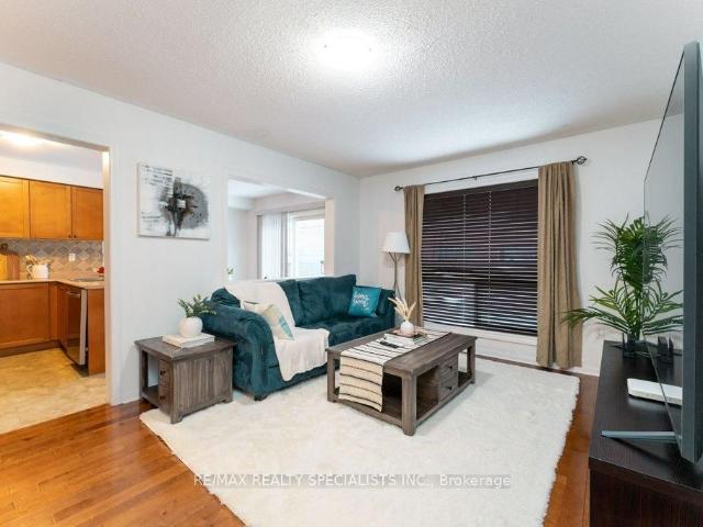 Townhouse for sale in Woburn, Ontario