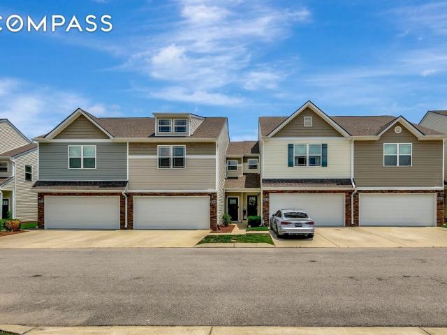 Townhouse for sale in Spring Hill