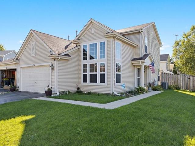 Townhouse for sale in The Dunes, Pingree Grove