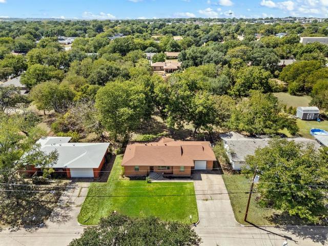 House for sale in Benbrook, Texas