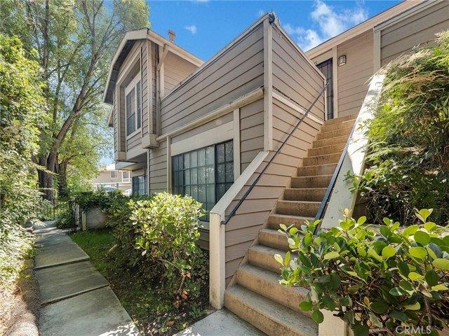 Townhouse for sale in Sylmar Neighborhood Council District, Canoga Park