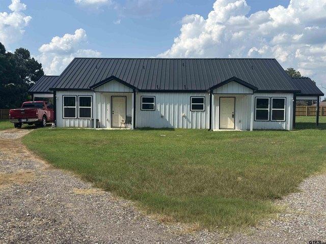 House for sale in Henderson, Texas