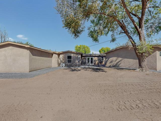 House for sale in Bosque Farms, New Mexico