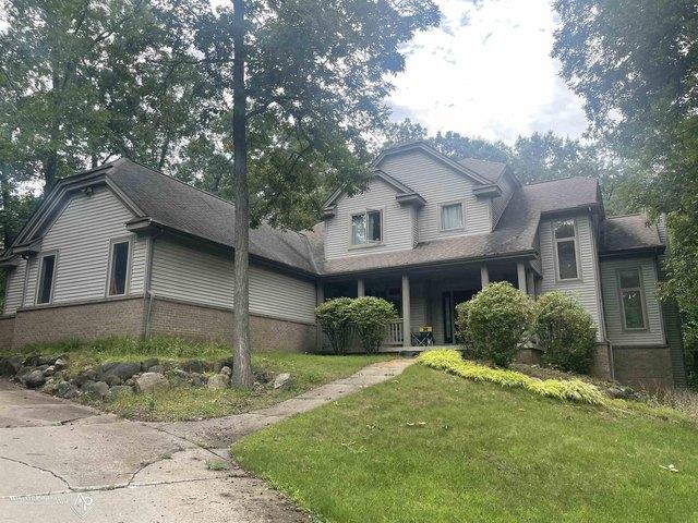 House for sale in Fenton, Michigan