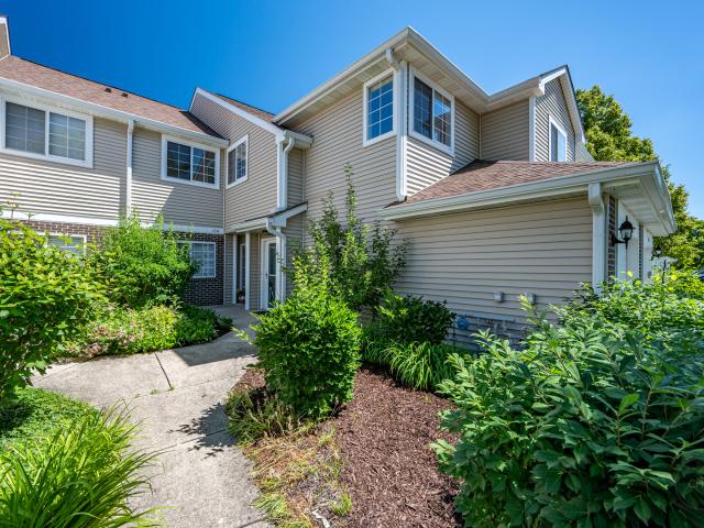 Condo for sale in Lombard, Illinois