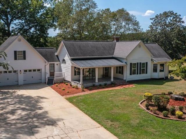 House for sale in Newnan, Georgia