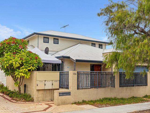 House for sale in Como, Western Australia