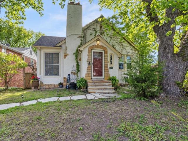 House for sale in Hennepin, Minnesota