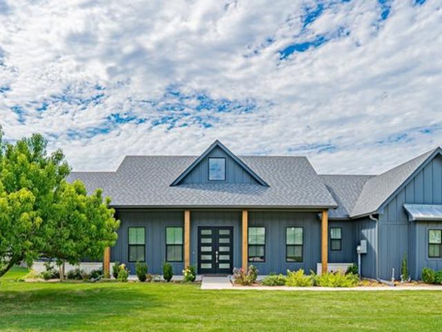 House for sale in Glen Rose, Somervell County