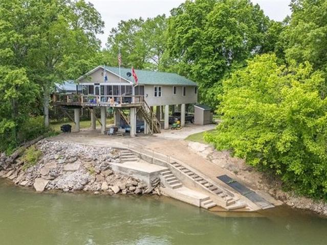 House for sale in Doniphan, Missouri