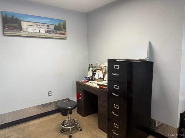 Commercial for sale in Iron Mountain, Michigan