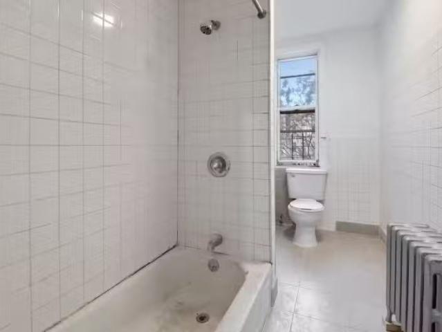 Condo for sale in Astoria