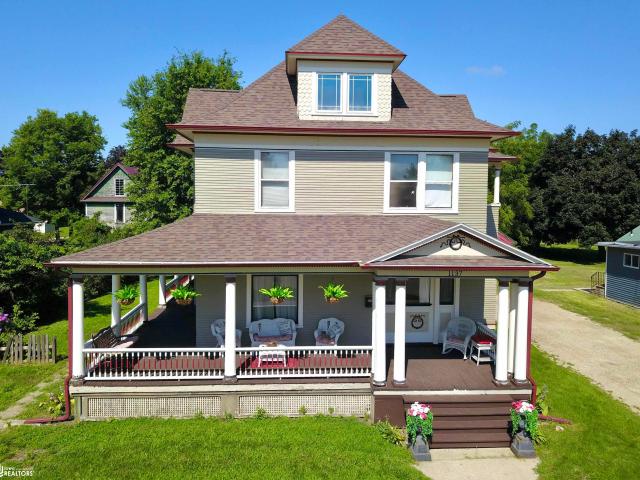 House for sale in Grinnell, Iowa