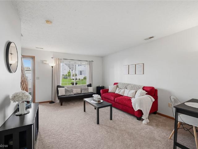 House for sale in Hidden Lakes, Lakemore