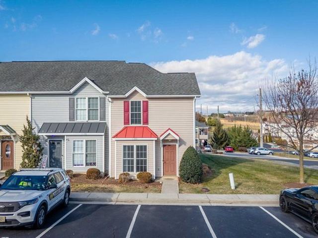 Townhouse for sale in Virginia