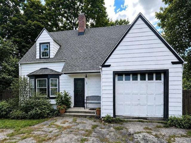House for sale in Glenview, Illinois