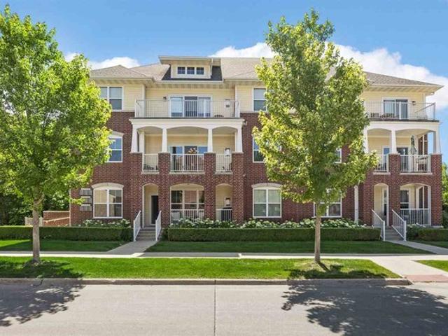 Condo for sale in Iowa City, Iowa