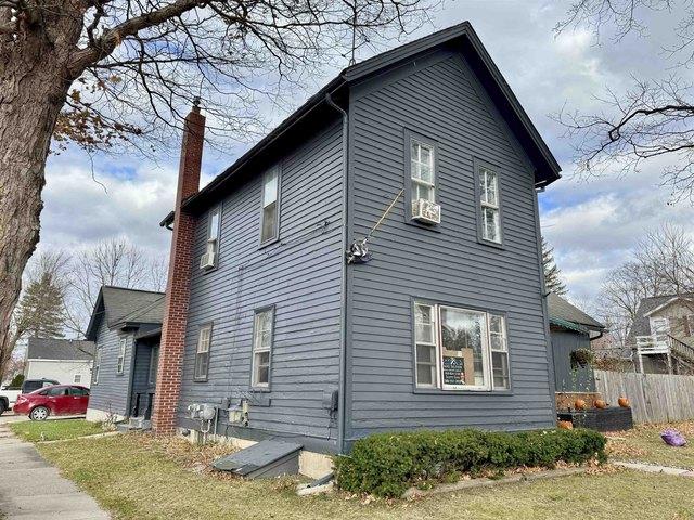 House for sale in Lapeer, Lapeer County