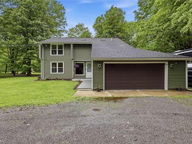 House for sale in Holland, New York